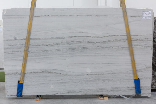 White supreme (210741) - Image 2