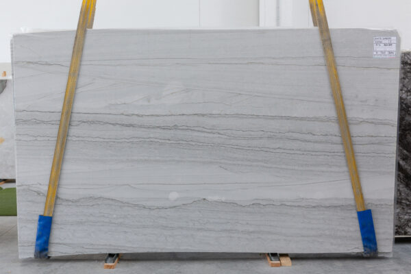 White supreme (210741) - Image 3