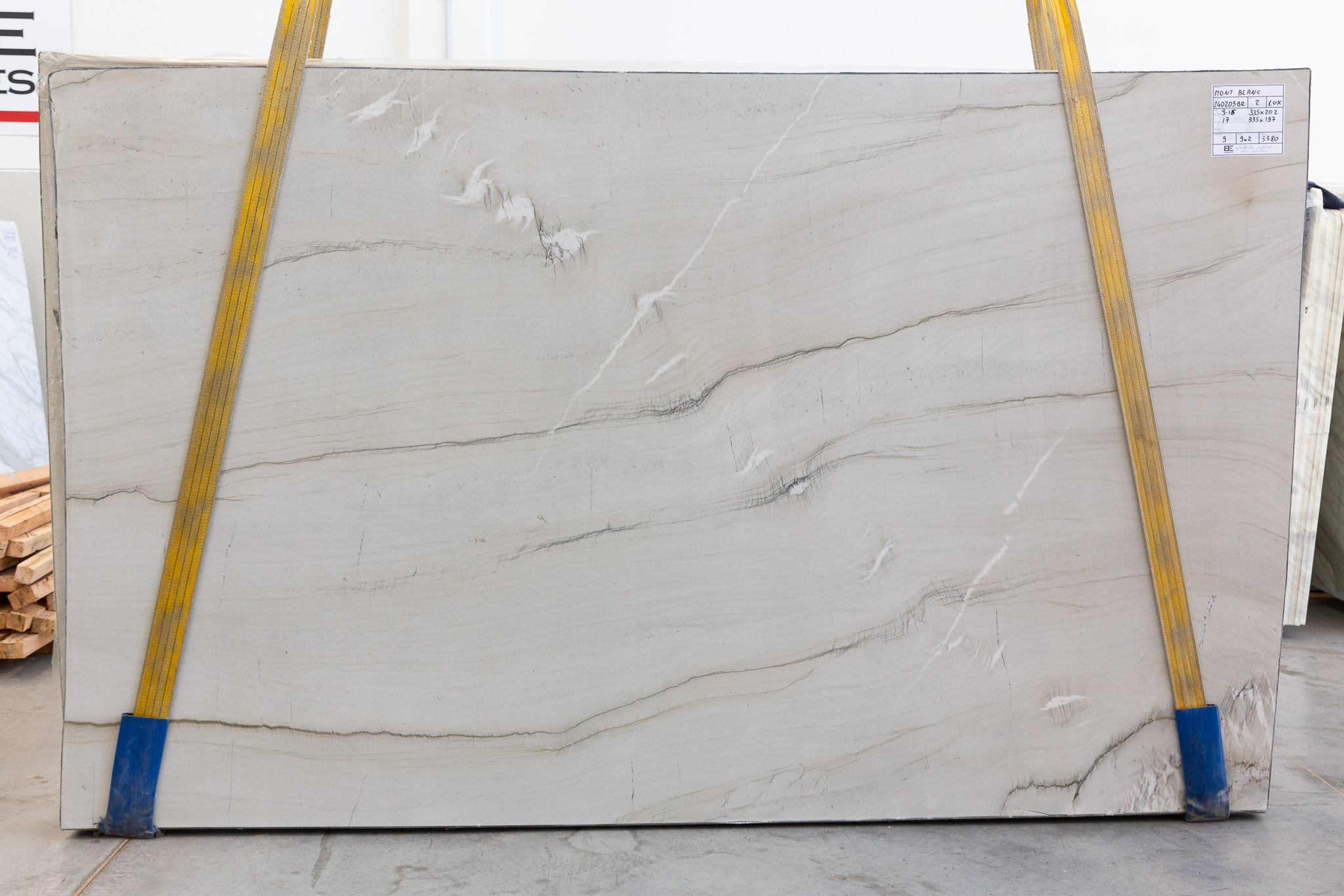Quartzite montblanc (240203BR)