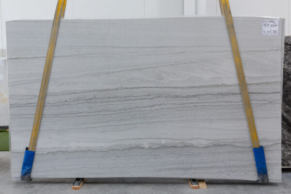 White supreme (210741) - Image 4