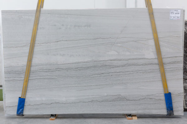 White supreme (210741) - Image 5