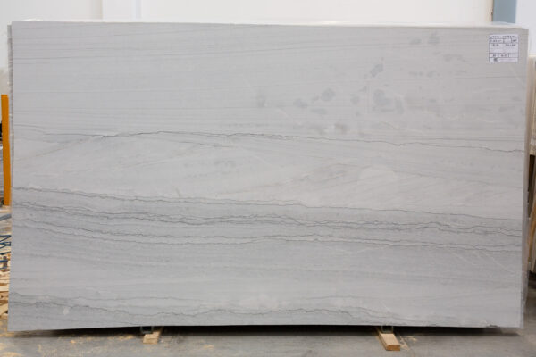 White supreme (210741) - Image 6