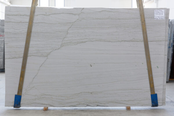 White pearl (210549) - Image 3