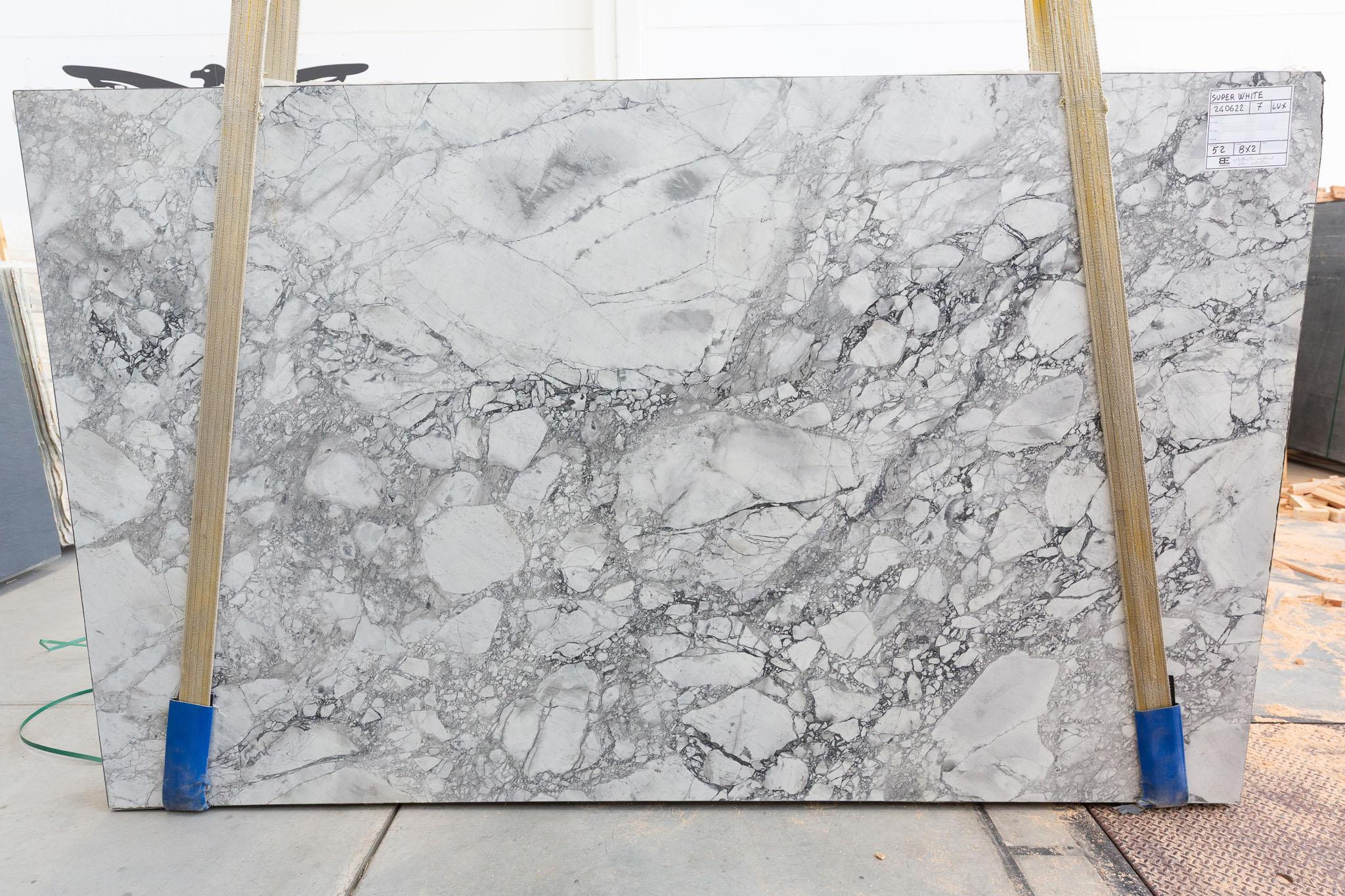 Super White Calacatta (BES240622)