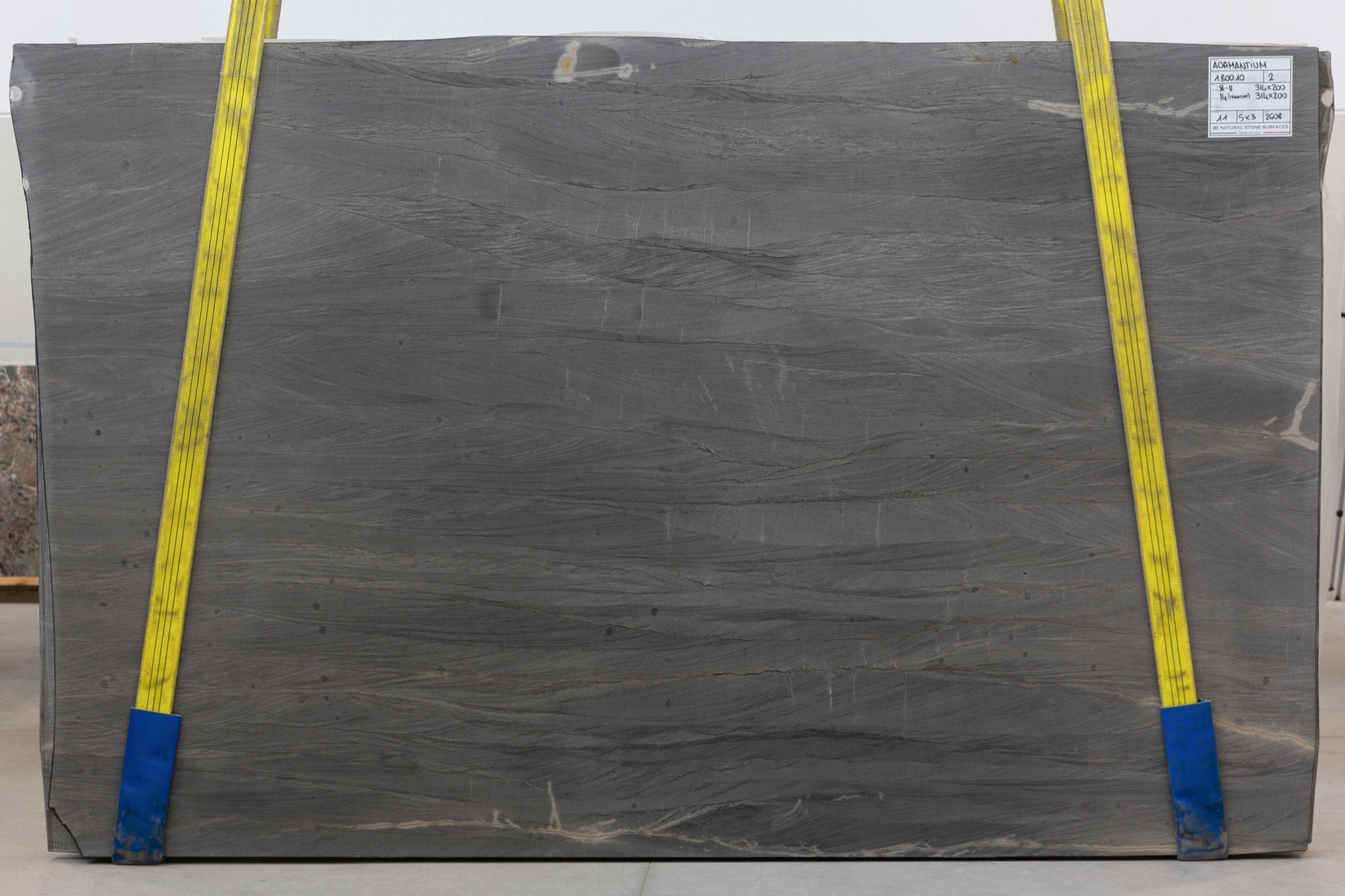 Adamantium Quarzite (180010)