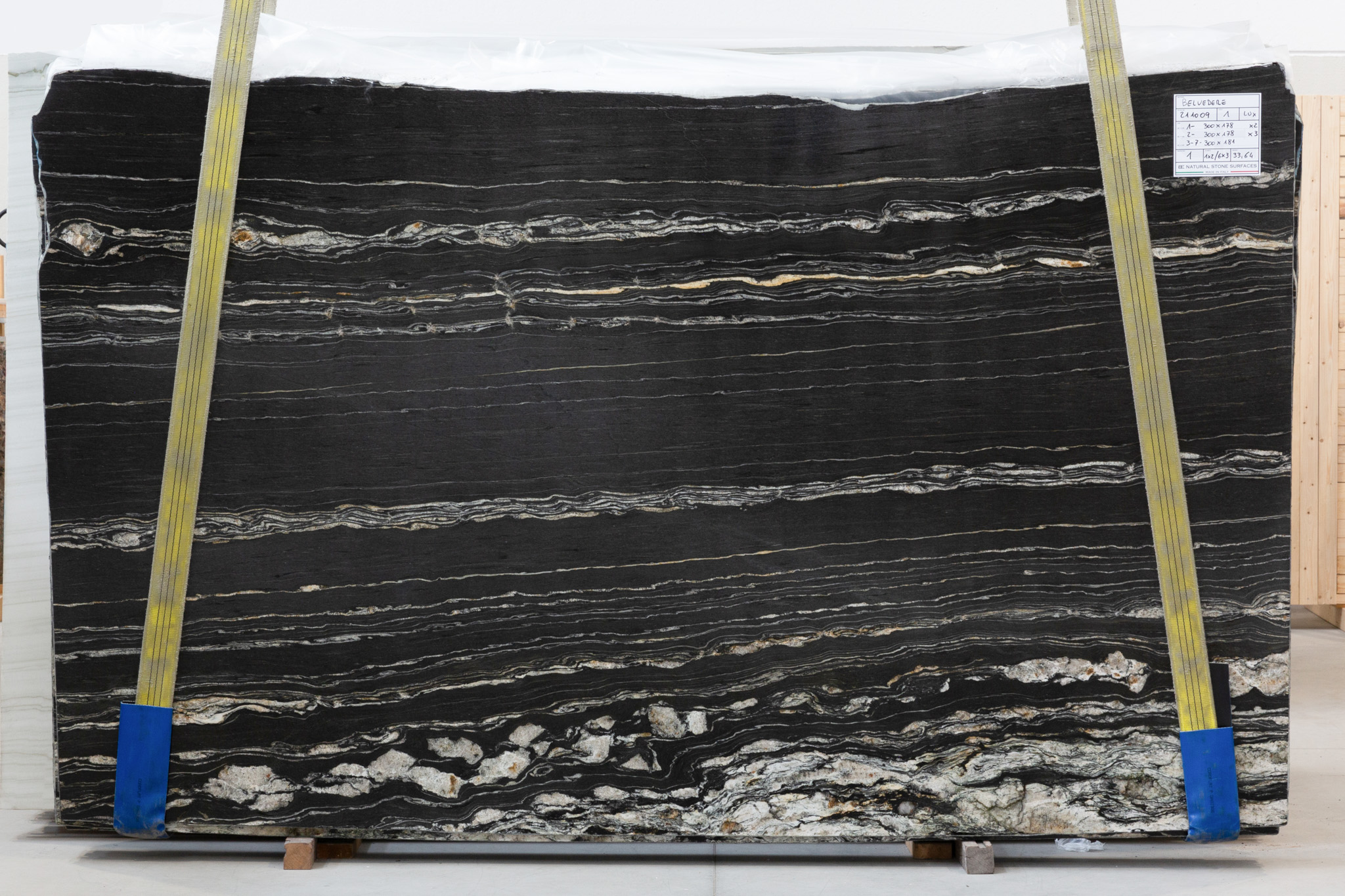 Quarzite portoro (211009)