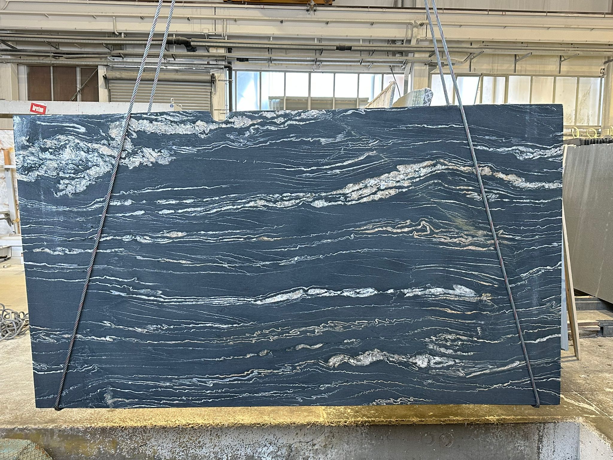 Quarzite portoro (230913)