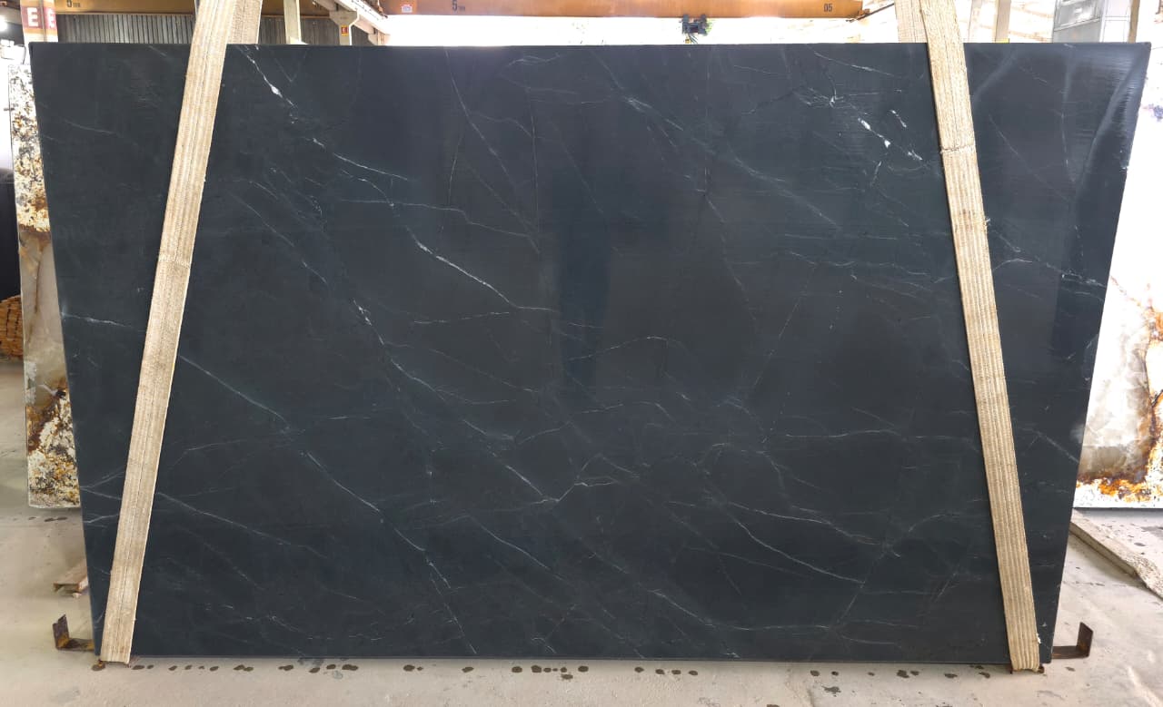 Negresco - B (BR260201)