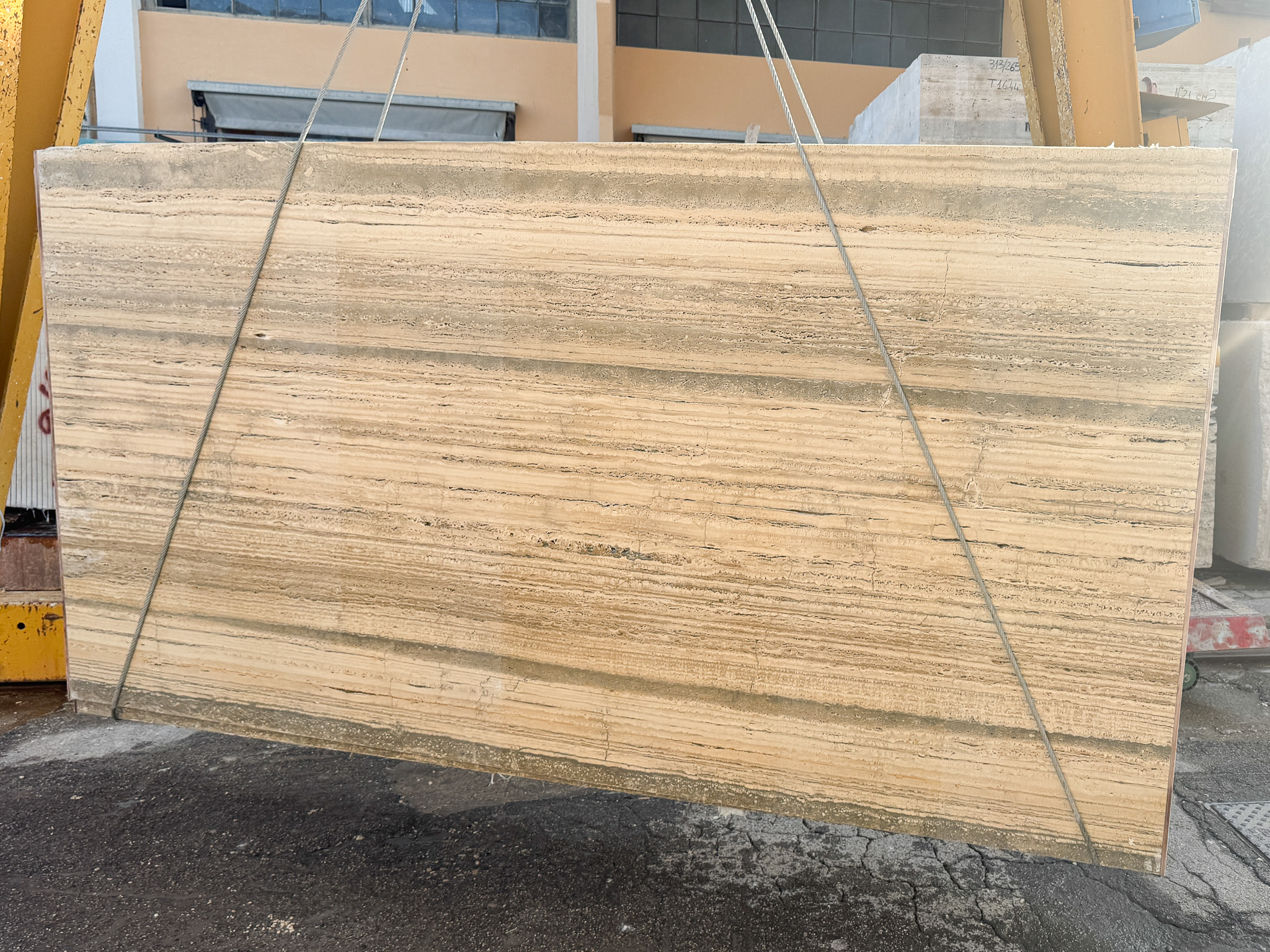 Travertino silver crystal (260312)