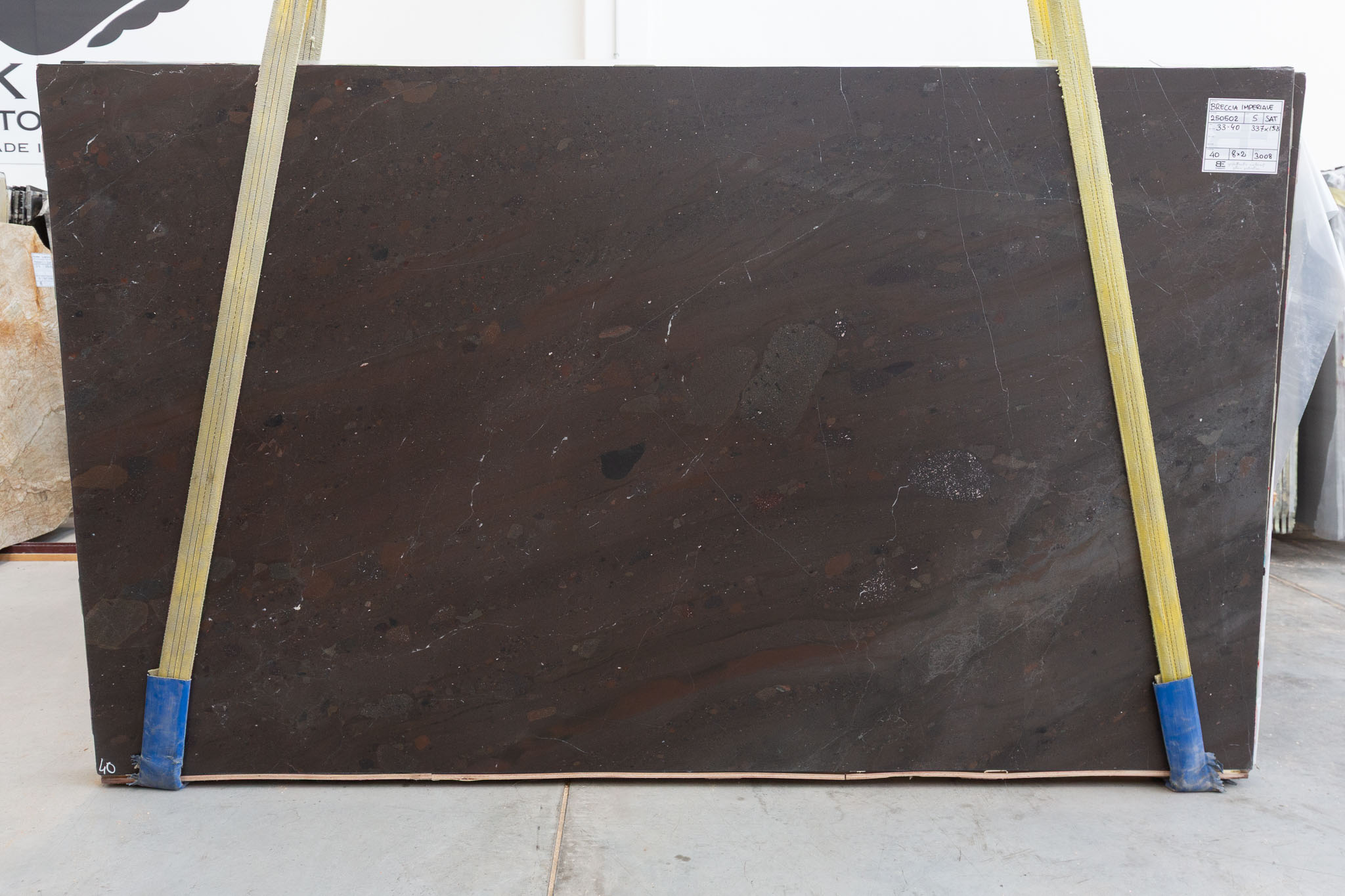 Breccia Imperiale (250502)