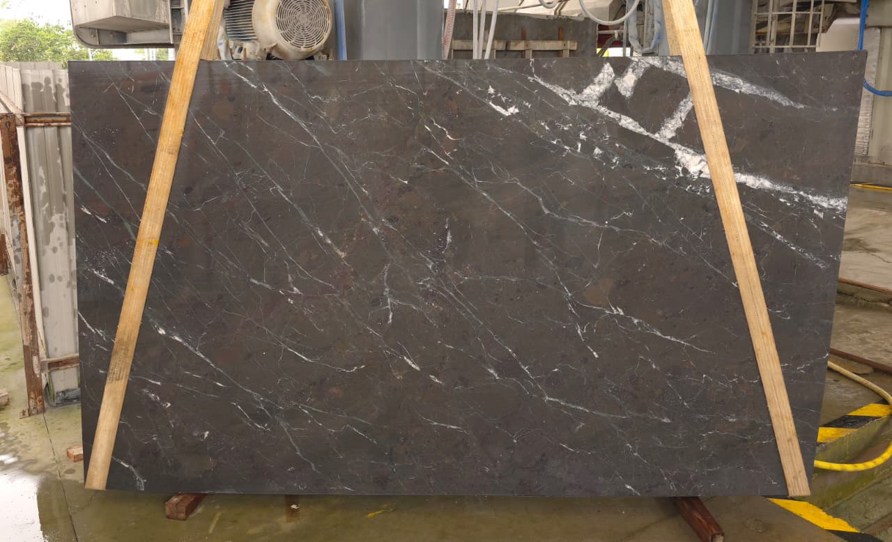 Breccia Imperiale (BR260308)